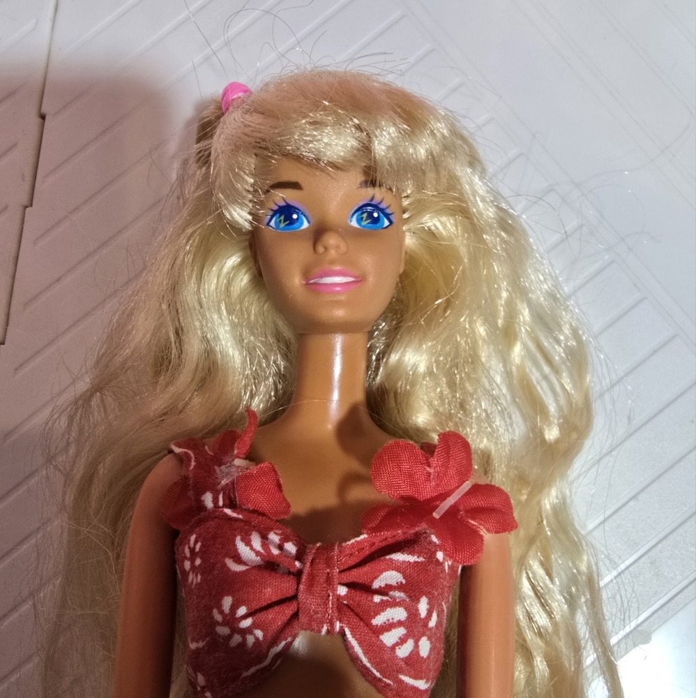 1990 Hawaiian Fun Barbie